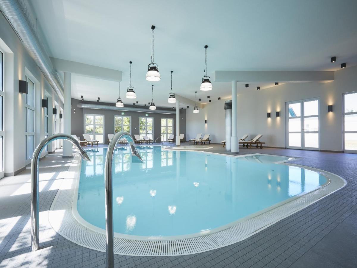 Reetland Am Meer - Premium Reetdachvilla Mit 2 Schlafzimmern, Sauna Und Kamin E04 Dranske Exteriör bild